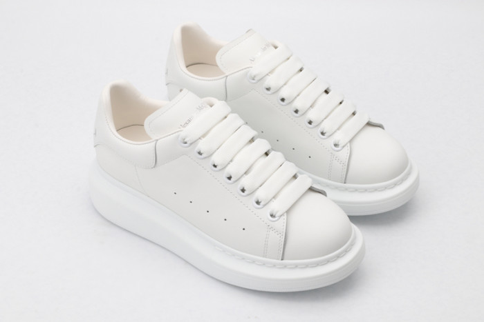 alex mcqu sneakers
