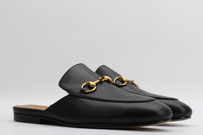 guc loafer