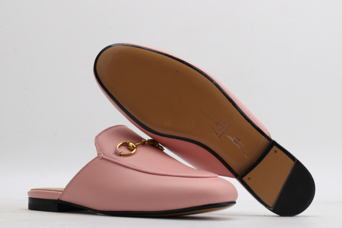 guc loafer