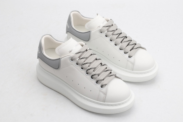 alex mcqu sneakers