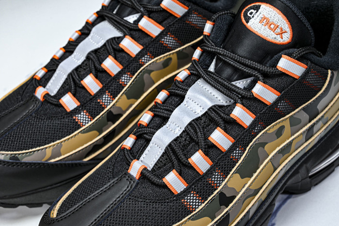 Nike Air Max 95 OG “Green Camo” HQ1973-001