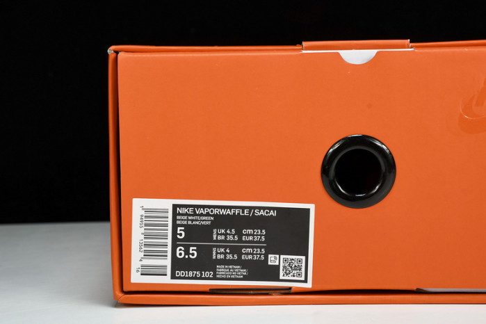 sacai x vaporwaffle 