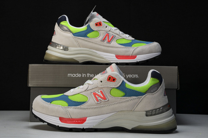 new Ba1an*e 992 white neon cyan m992da