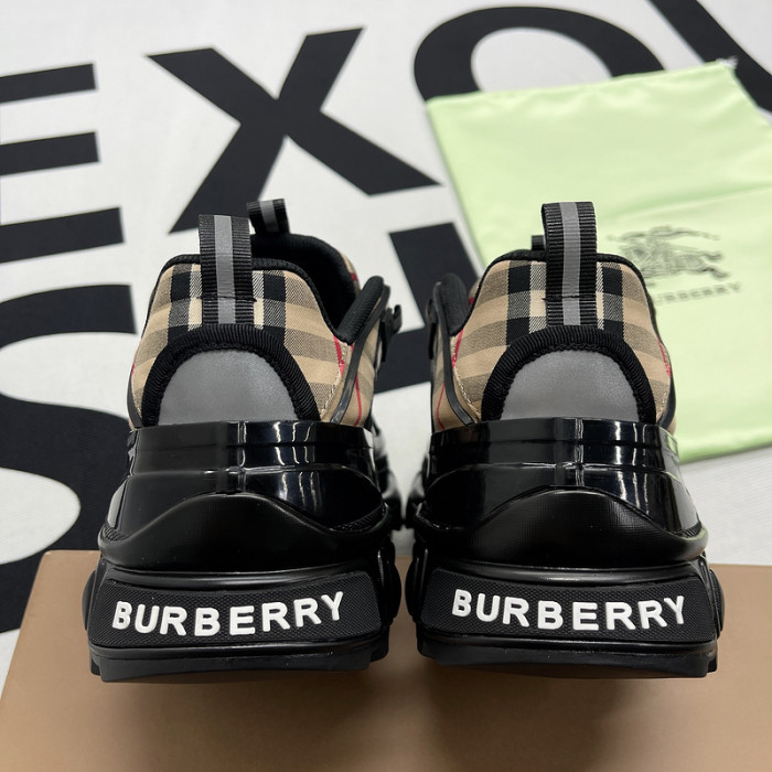 BUBERY SNEAKER