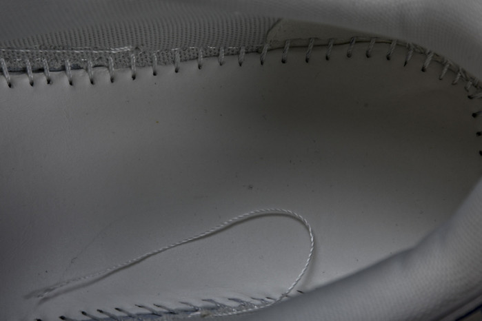 of sneakers ow-31