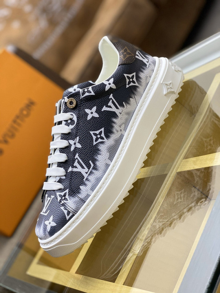 lovt sneaker