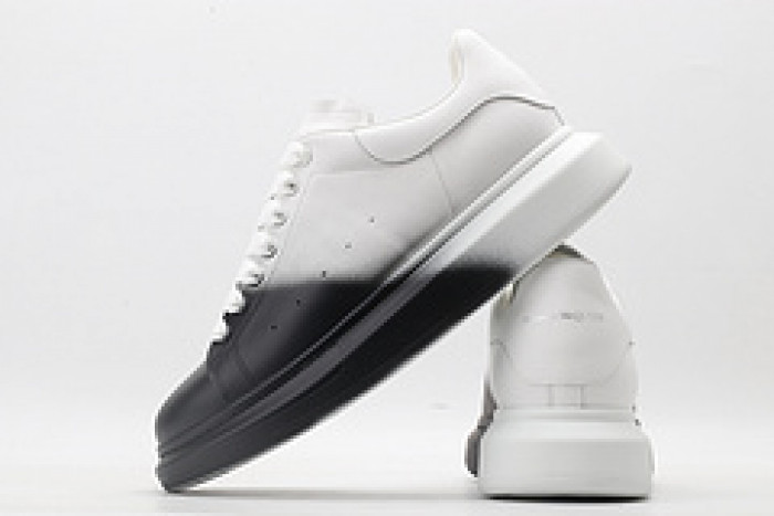alex mcqu sneakers