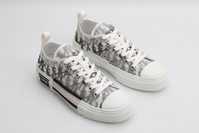 dr b23 homme kaws h903p167