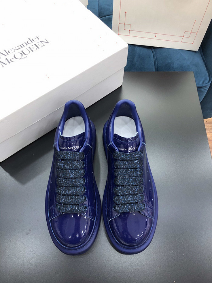 alex mcqu sneakers