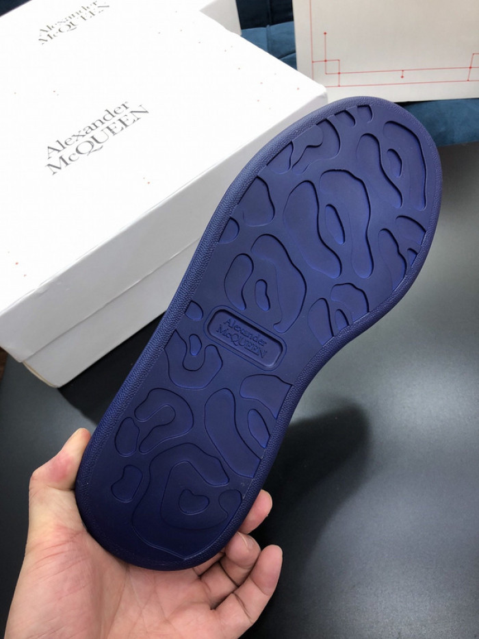 alex mcqu sneakers