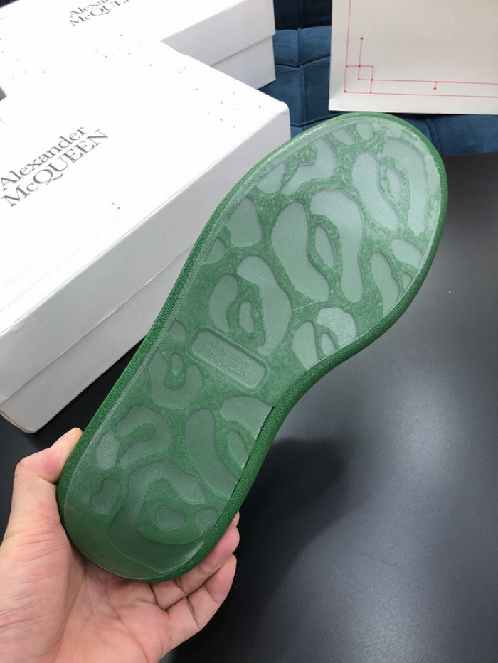 alex mcqu sneakers