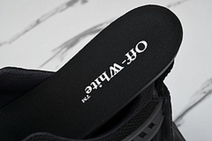of sneakers ow-33