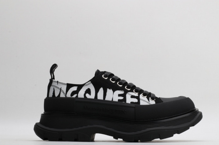 alex mcqu sneakers 112624