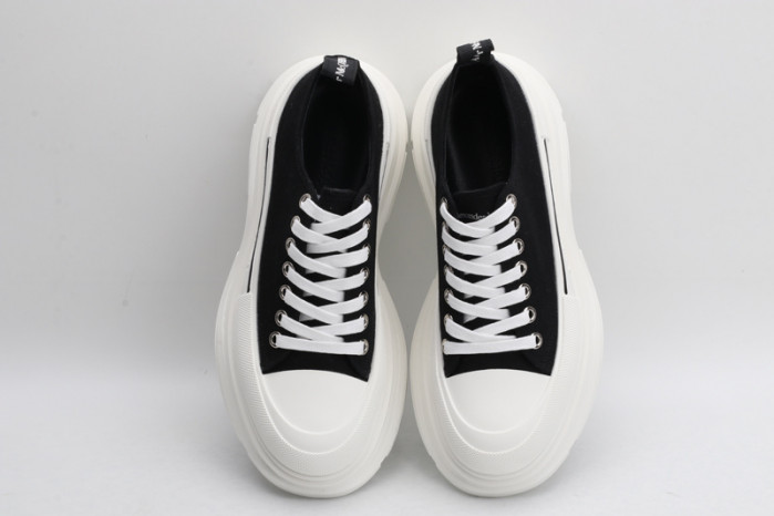 alex mcqu sneakers