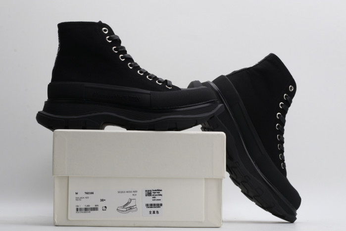 alex mcqu sneakers