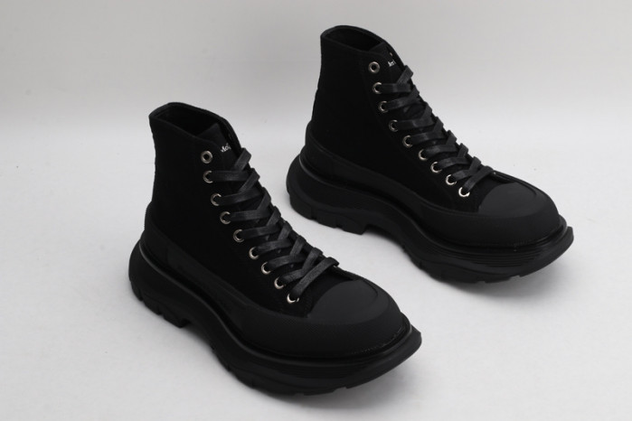 alex mcqu sneakers