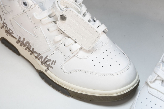 of sneakers 2308081