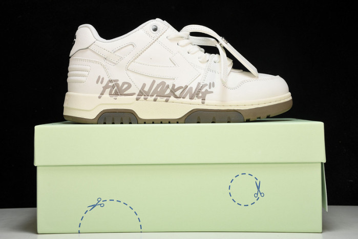 of sneakers 2308081