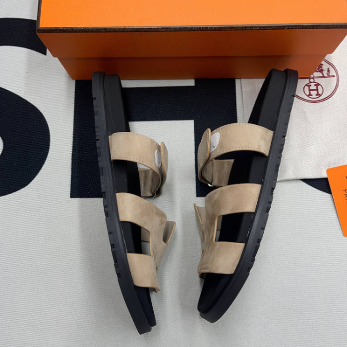 her slides 2307091