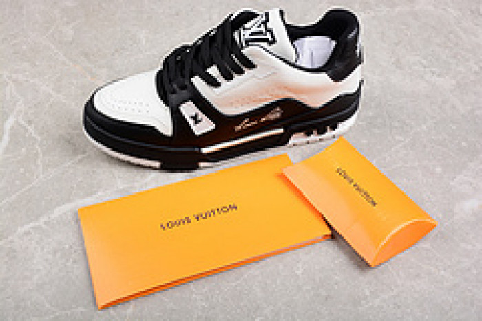 lovt sneaker