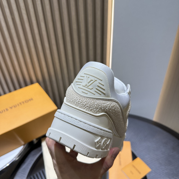 LOVT SNEAKER lv-299