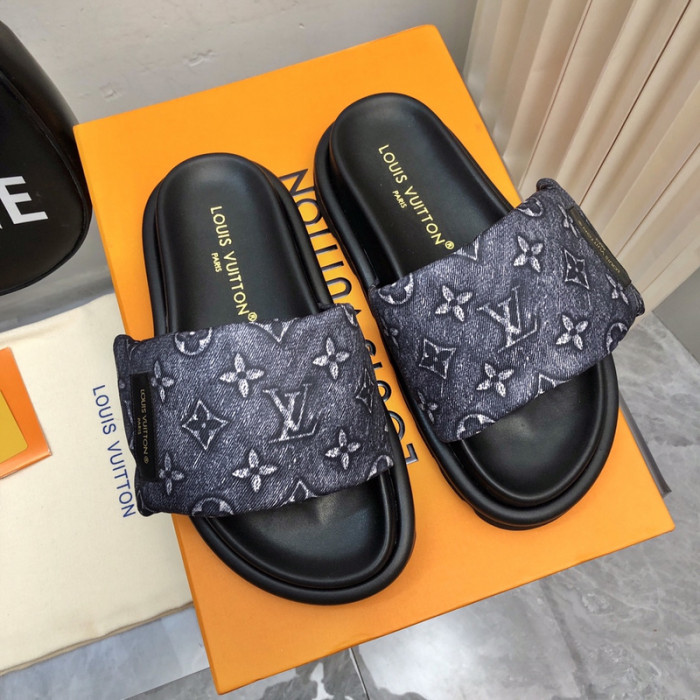 lovt sandal