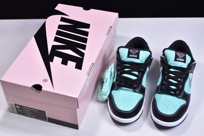 D1am0nd s*pply co. x dunk low pro sb 