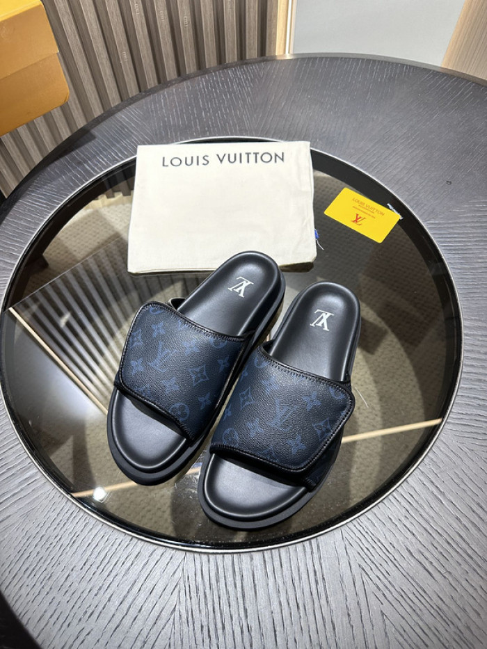 lovt sandal