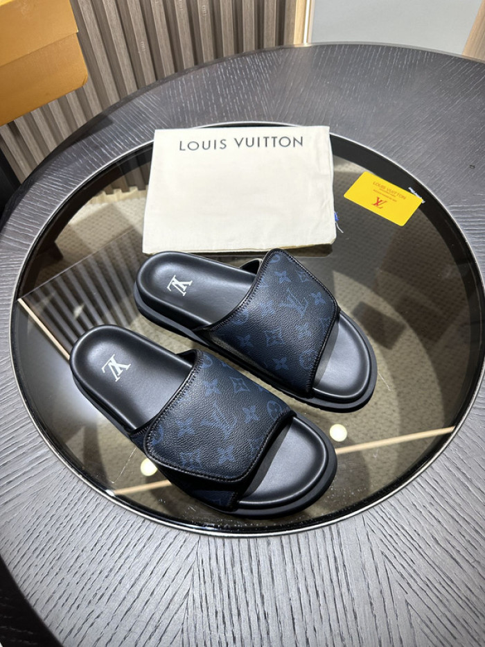 lovt sandal