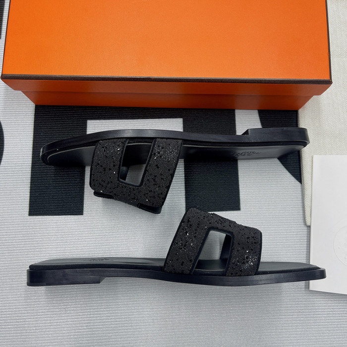 her slides 2306099