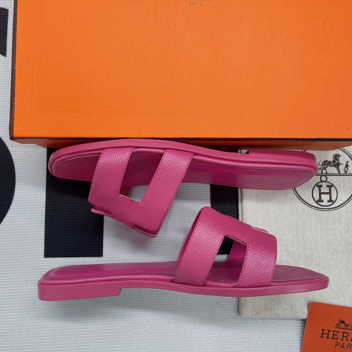 her slides 23060910