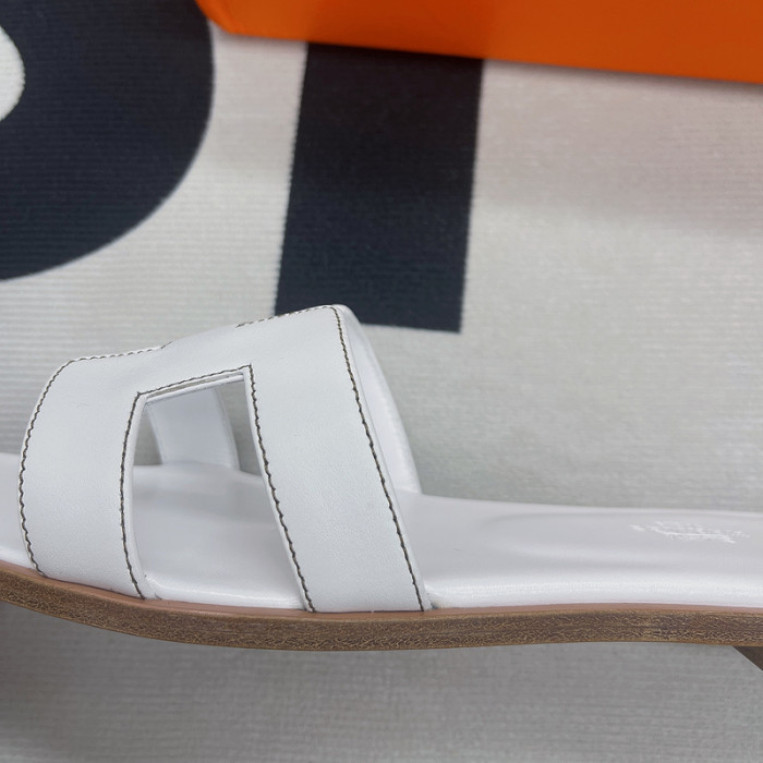 her slides 23060912