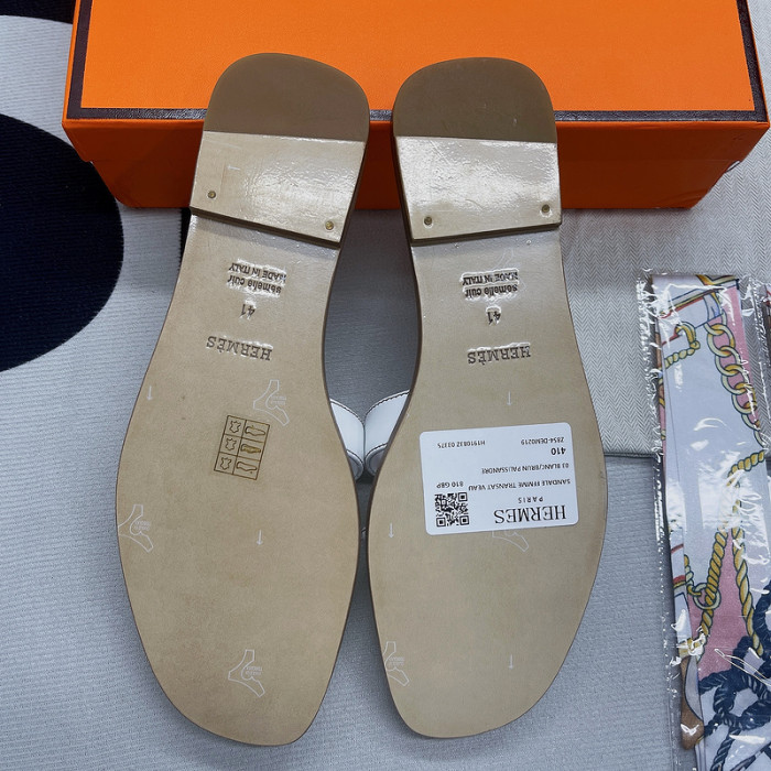 her slides 23060912