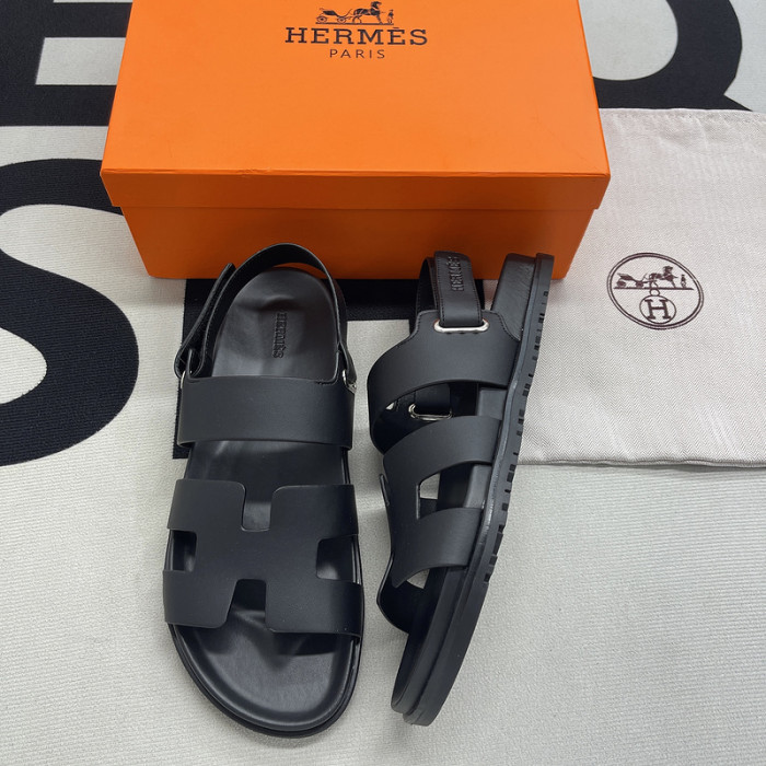 her slides 23060922