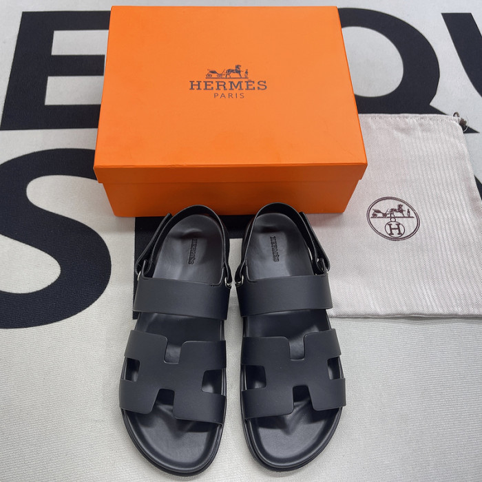 her slides 23060922