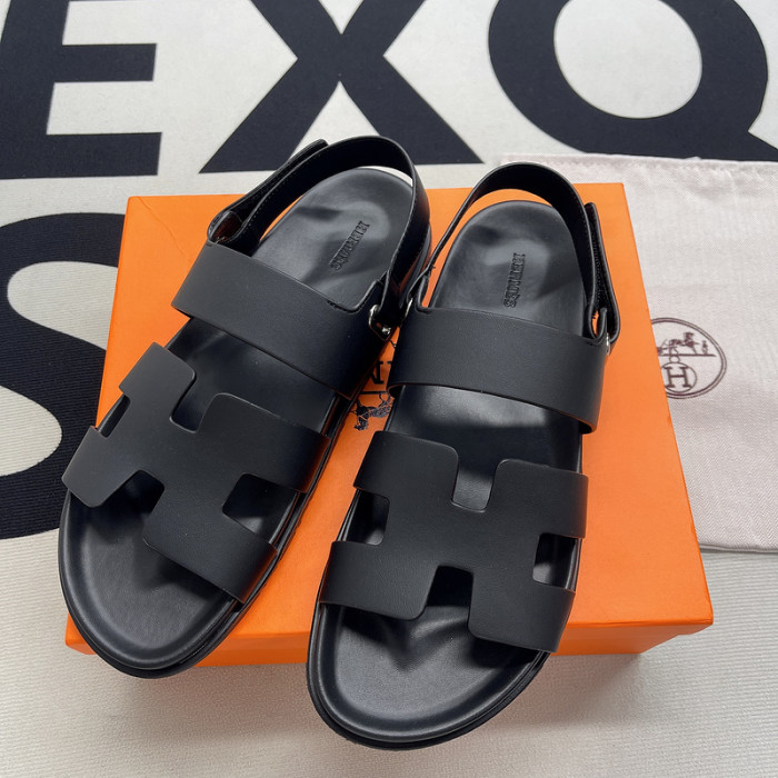 her slides 23060922