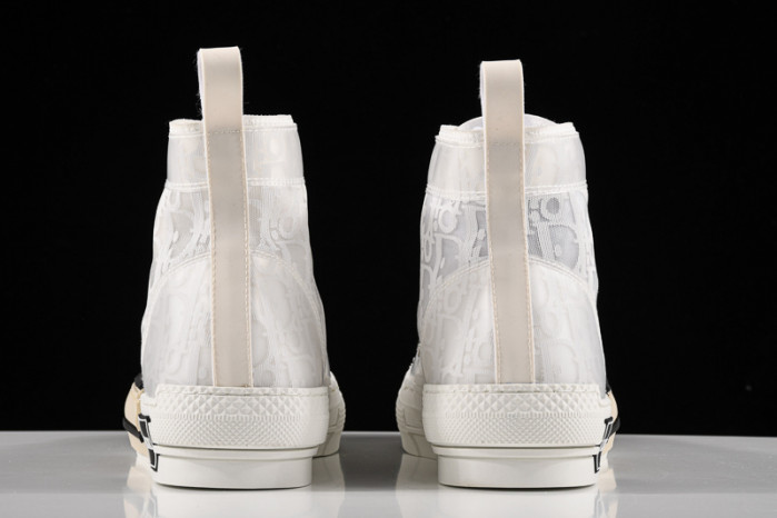 dr b23 homme kaws h903p162