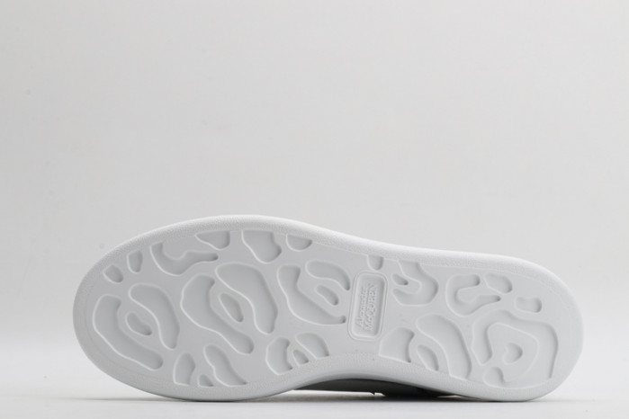 alex mcqu sneakers