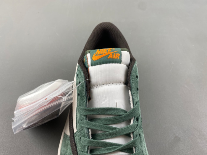 Travis Scott x Air Jordan 1 Low OG DW7866-199