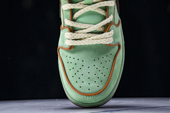 Dunk Low SB 